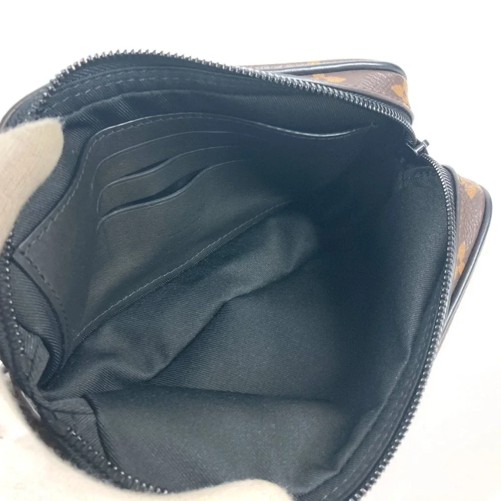 LOUIS VUITTON Authentic Black Monogram Canvas Pochette Pouch